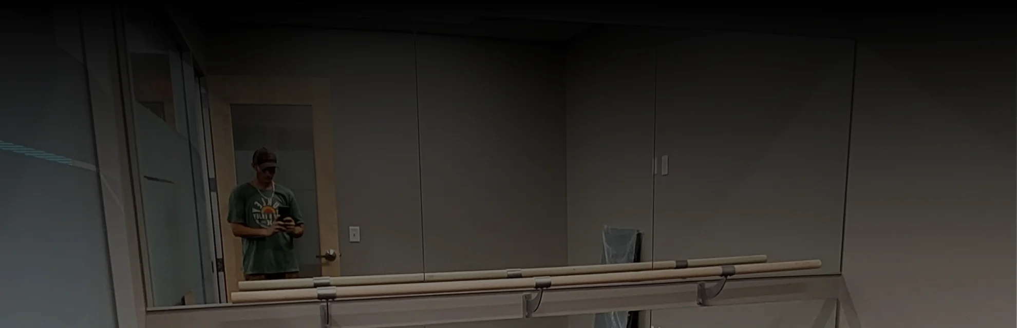 Custom Frameless Shower Doors & Enclosures breadcrumb